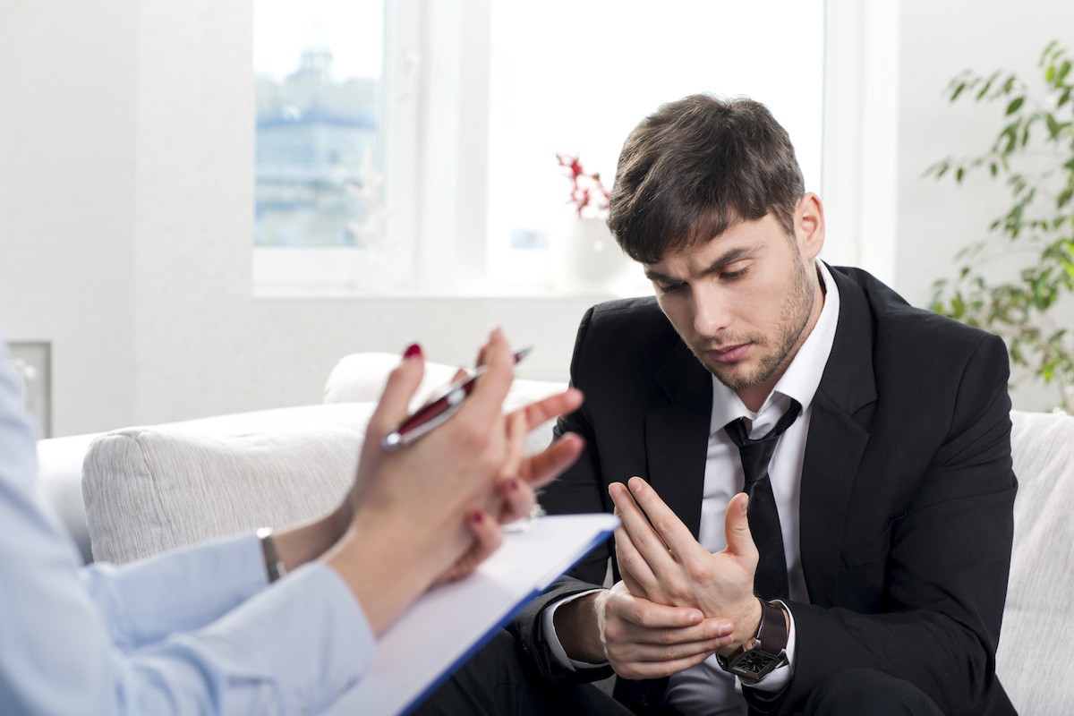 В каких случаях компании нужно нанять психотерапевта?